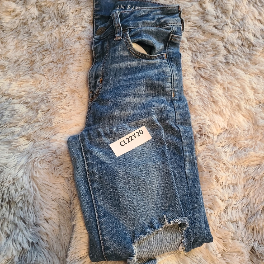 American Eagle Women's Distressed Blue Jeans - Picture 7 of 9